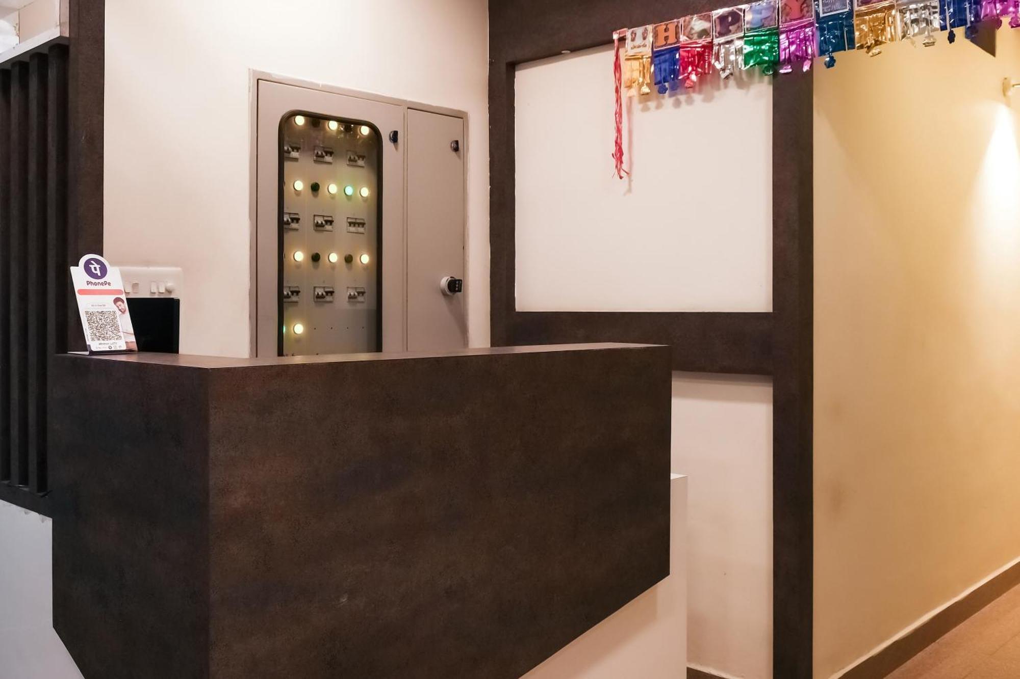 Hotel O Happy Hotels Vijayawāda 外观 照片